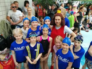 Ujumiskooli õpilased hüppasid vette Pirital toimunud Lotte Cupil